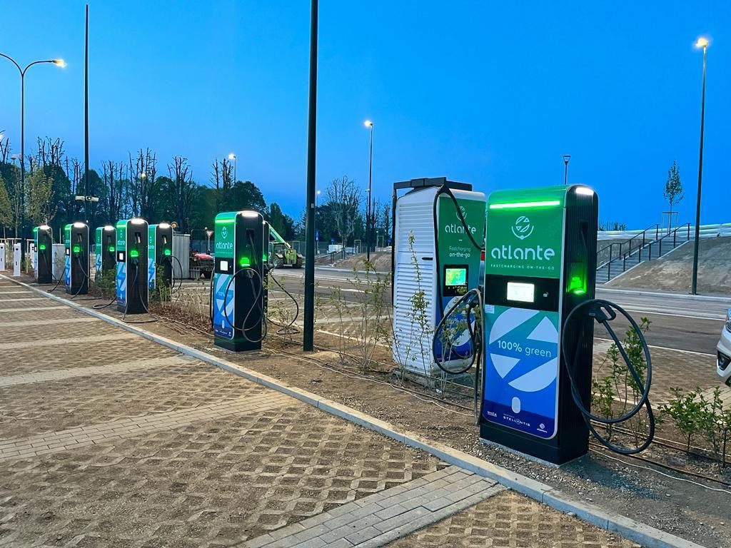 Wallbox and Atlante join forces to deploy the largest EV fast-charging network in Southern Europe